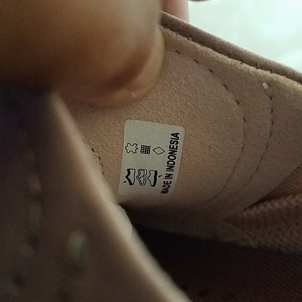 Ecco Slip-On Sneakers in Dusty Rose and White - Picture 10 of 15